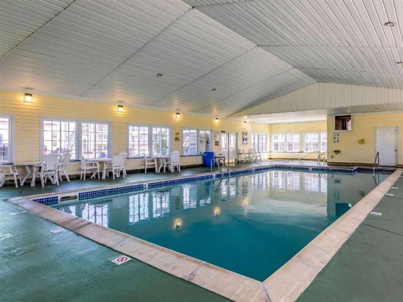 Quality Inn Lakefront Сент-Игнас Экстерьер фото