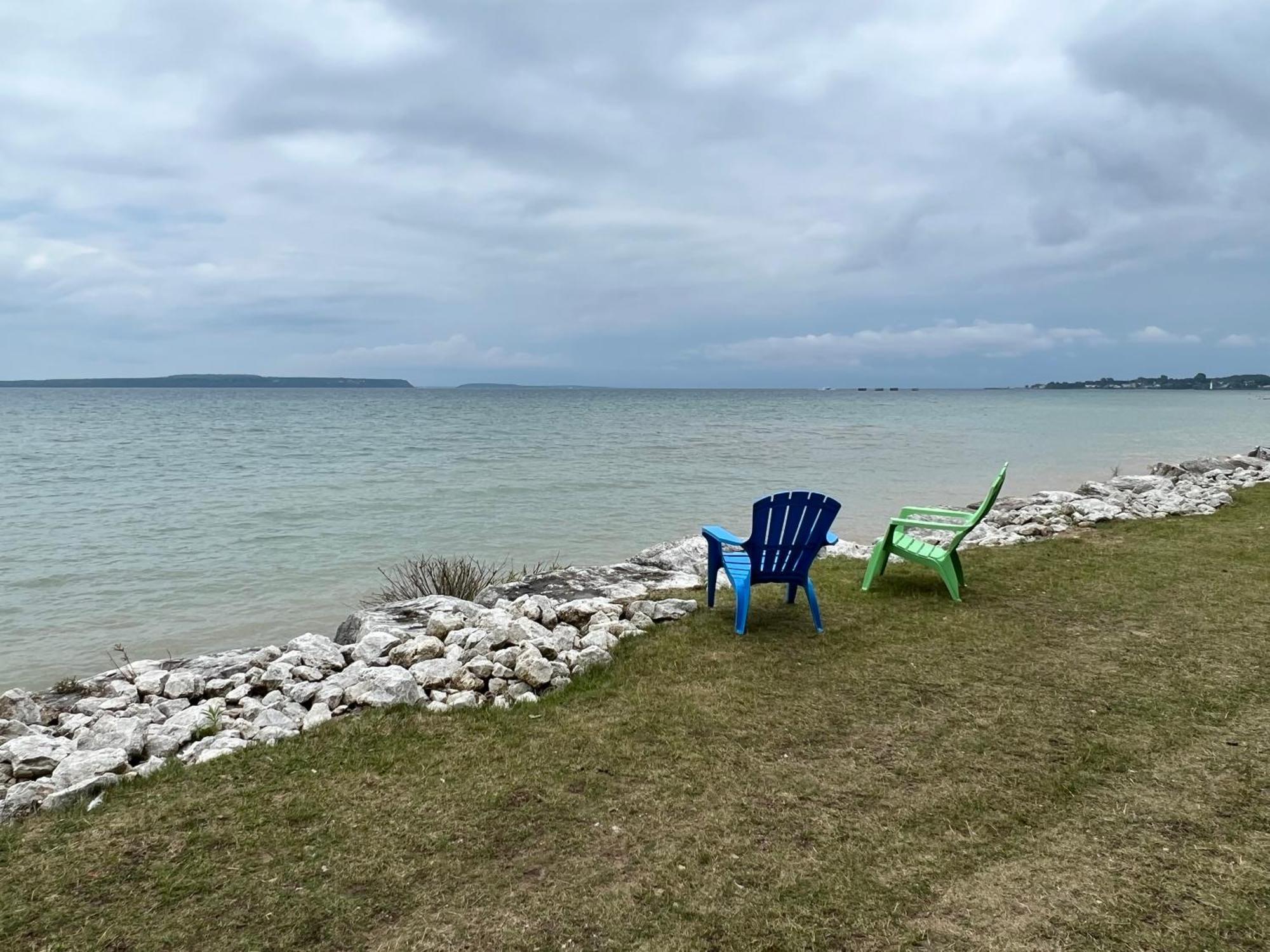 Quality Inn Lakefront Сент-Игнас Экстерьер фото