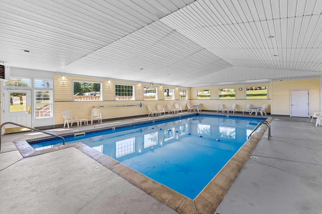 Quality Inn Lakefront Сент-Игнас Удобства фото